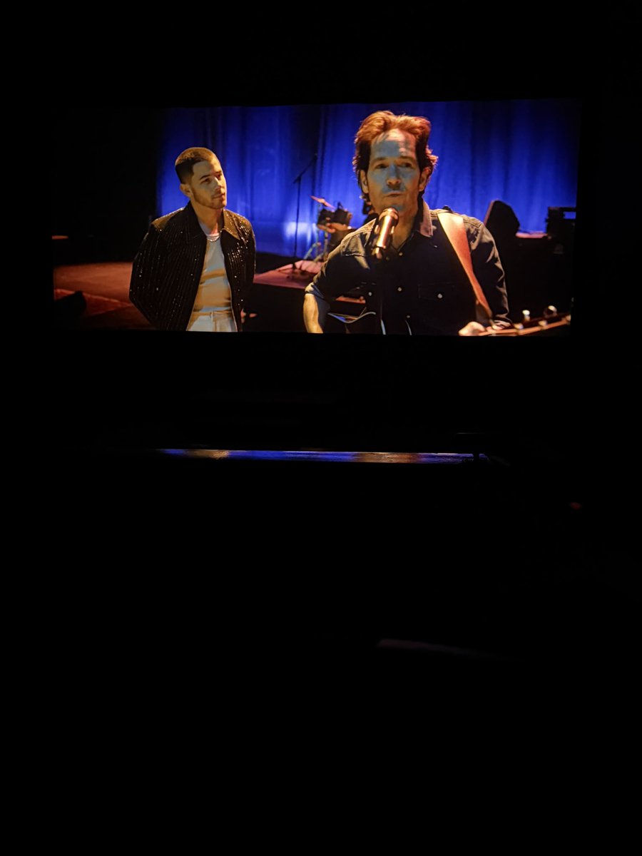 chingtidus's tweet photo. Power Ballad 🎸
premiere night 🎥

funny , great music , heart warming ❤️ overall great movie 9.5/10 for me 👌🏻

#paulrudd #nickjonas #powerballad #movienight #powerballadmovie https://t.co/epiOsxuYly