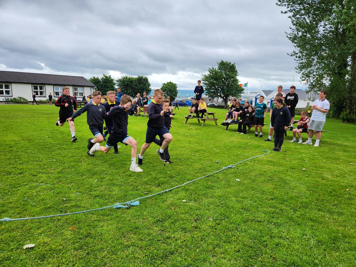 scoilcc86's tweet photo. A few shots from our sports day yesterday @scoilcc86. All the children did really and the craic was deadly. https://t.co/yJAKrDggs3