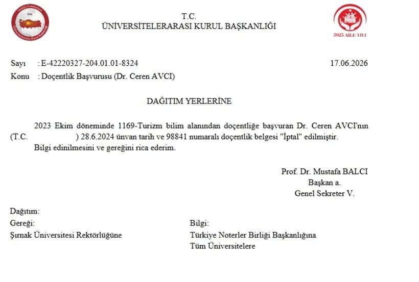turkcegundemtr's tweet photo. Şırnak Üniversitesi rektörü Abdurrahim Alkış'ın Turizm ve Otel İşletmeciliği Meslek Yüksek Okulu'na müdür yardımcısı olarak atadığı ve danışmanı yaptığı Ceren Avcı'nın doçentliği, "akademik sahtekarlık" gerekçesiyle iptal edildi.

(Fatih Ergin) https://t.co/Vrr0HbqOWB