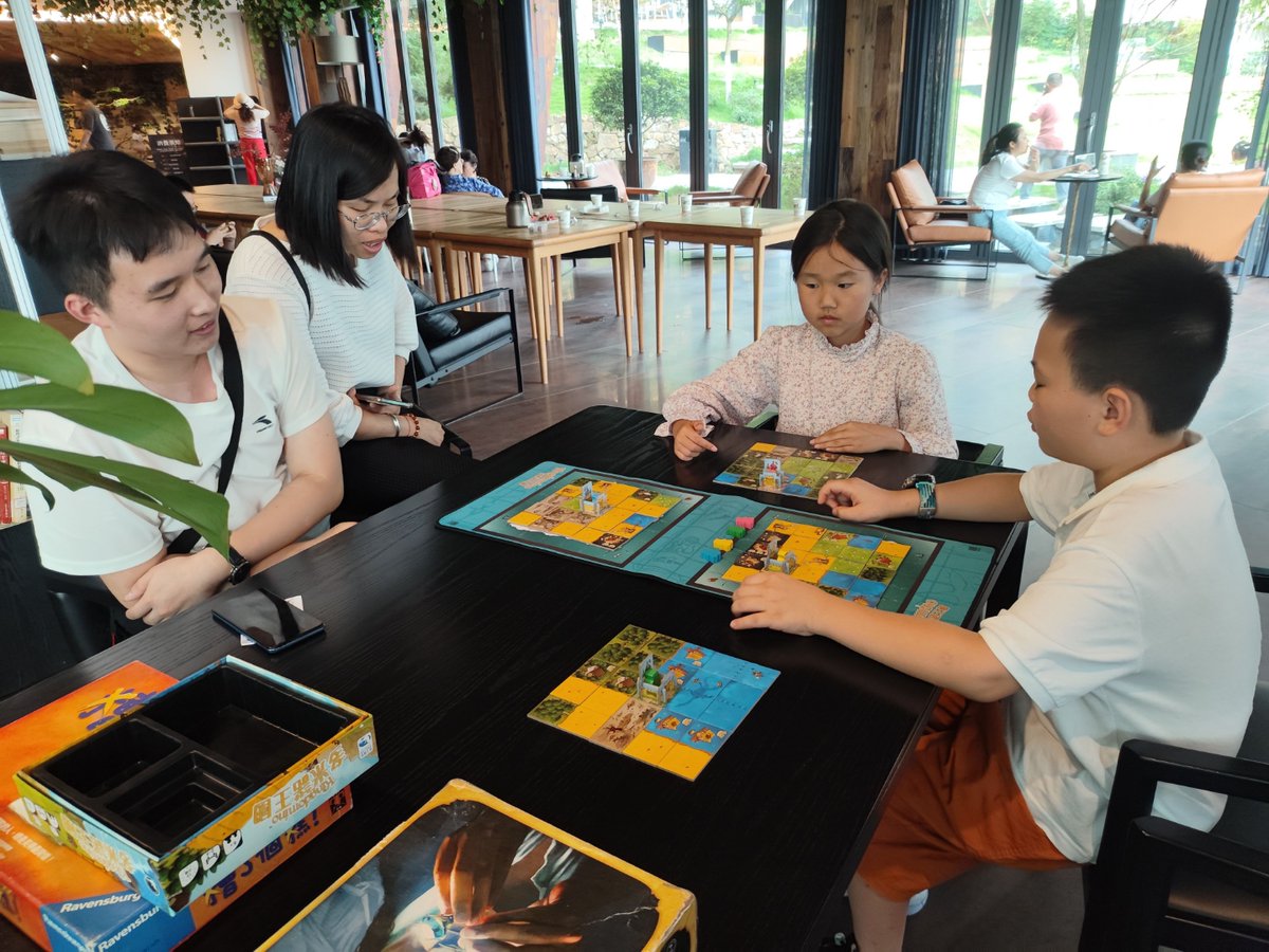 LODEN19307482's tweet photo. Just finished the most thrilling murder mystery剧本杀! Cracking clues, clever teammates, and plot twists that had me on the edge of my seat—10/10 for a perfect game night!（注：剧本杀直接使用通用认知的“murder mystery”作为核心表述，兼顾海外玩家语境）， https://t.co/y8A1t2viFf