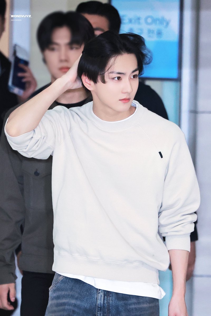 jujiiza's tweet photo. TAHU BAKSO TEMPE ANGET, JUNGWON CAKEP BANGETTT https://t.co/cLnsLdcbxx