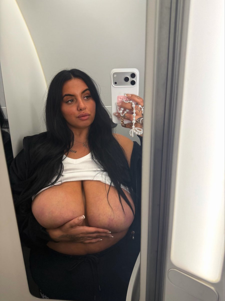 meg 🤍✨ tweet media