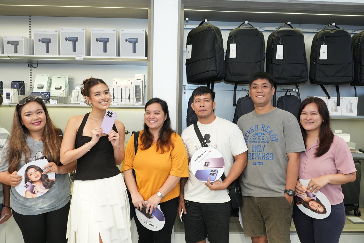 Xiaomi_PH's tweet photo. The #Xiaomi17TSeries First Day Sale is off to an unforgettable start! ✨

From SM Megamall to SM North EDSA, fans lined up early to experience the new #Xiaomi17TSeries and meet Gabbi Garcia, Bianca de Vera, and Dustin Yu.

Don't miss out on the excitement, get your Xiaomi 17T Series now! 🧡