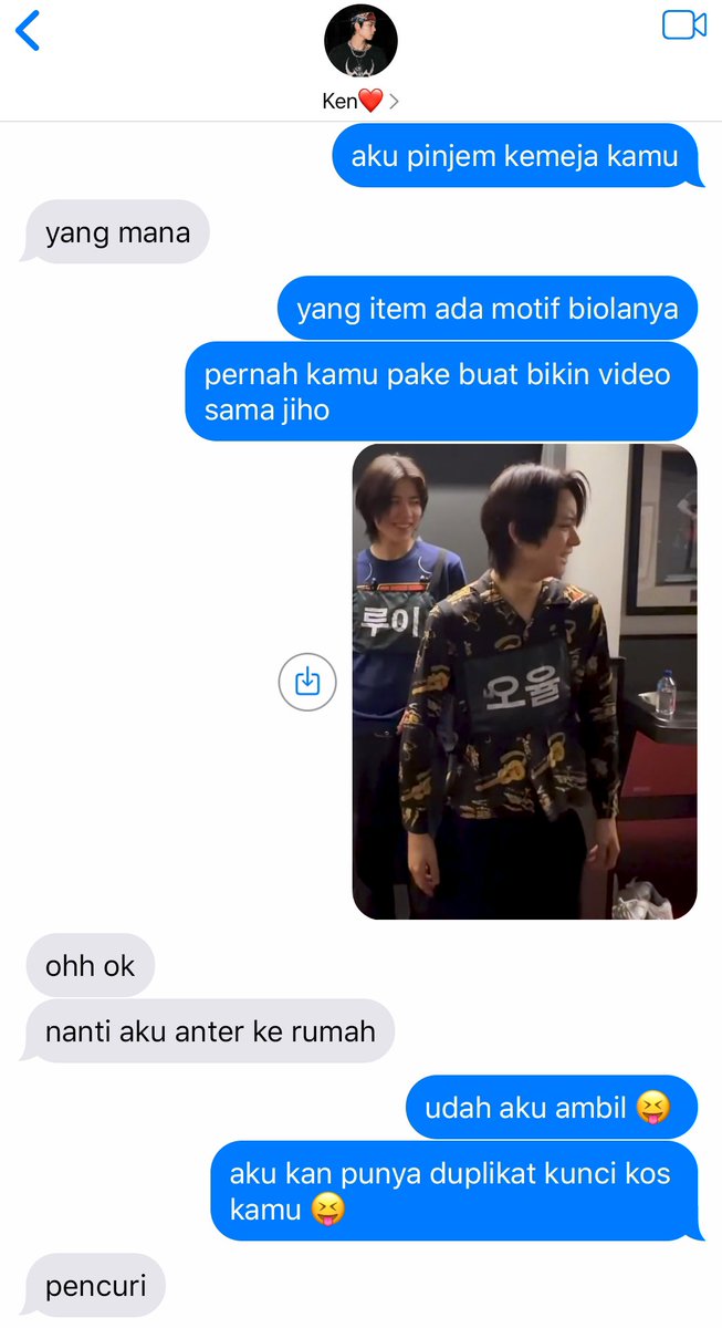 moonwaklin's tweet photo. nyulnyul one tweet au

kadang kemeja kadang daster tergantung yang pake https://t.co/XlYt4ajOcU