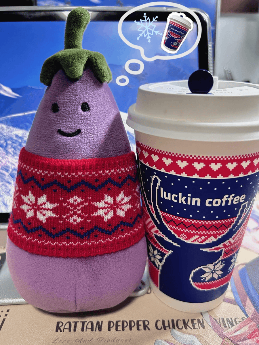 Timur53706934's tweet photo. Just finished this hand-knit wool pouch for my morning coffee! Soft, cozy, and custom-sized to fit my travel mug  Perfect small craft win for a lazy Sunday.， https://t.co/5518Nmm52C