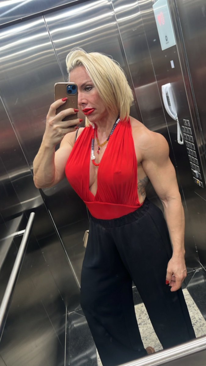 fbb_vixens's tweet photo. She’s built different and she knows it #blondegiantess https://t.co/AwTwzLQwa3