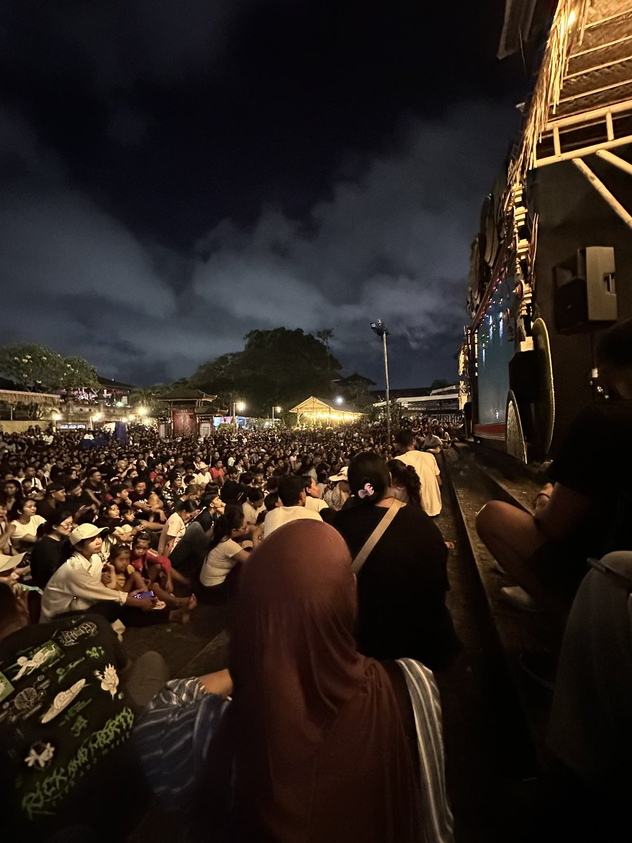 kwonfirehosh's tweet photo. pov resticted view ala pkb https://t.co/KL6WTUOSJl