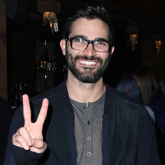 JaneErikaBrady's tweet photo. Goodnight twitterverse sweet dreams 😴🐺🌙
#TylerHoechlin https://t.co/iyaUlwKWrr