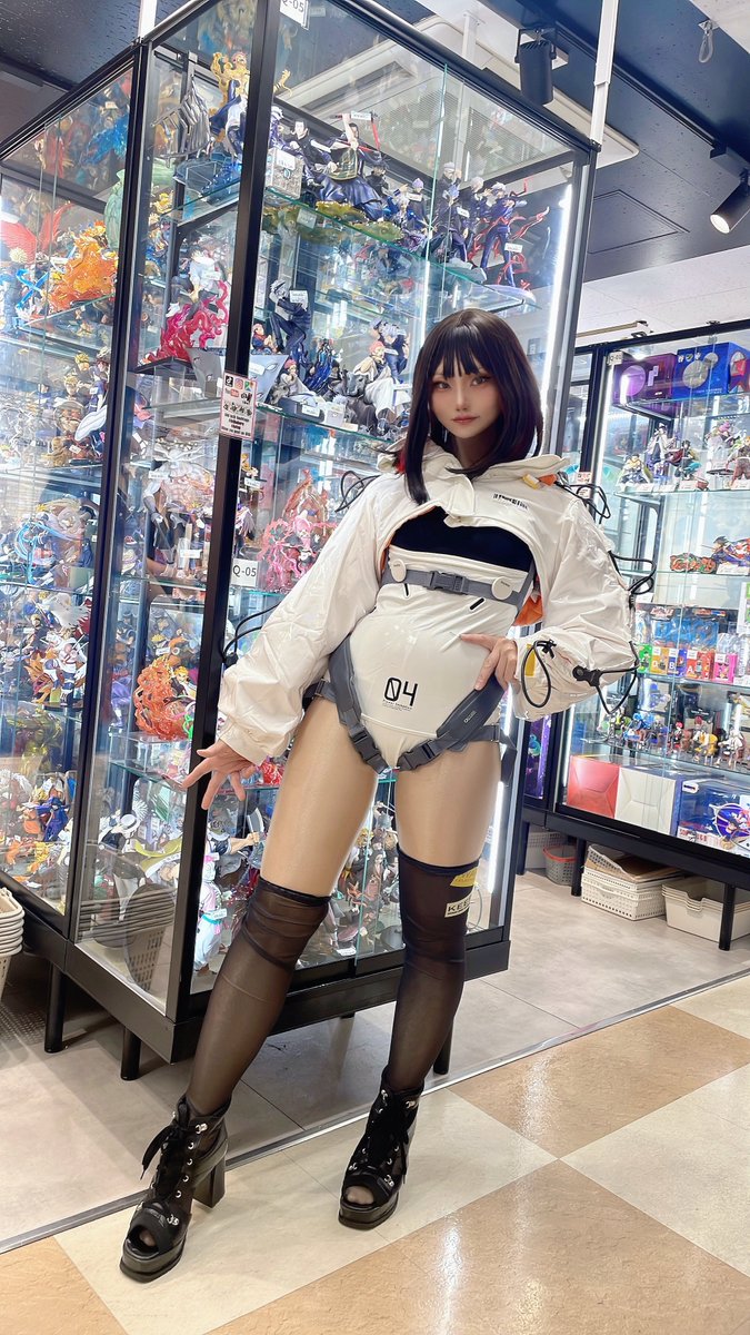 kiku1569's tweet photo. 《お知らせ🎉》
7月9日(木)～12日(日)まで！
『クリエイター＆創作レイヤーPOP UP SHOPmini』今年も開催します✨

テカタイスーツや武装女子にケモ耳写真集などご用意！
お買い上げ頂いた方には腹パン、尻キックのサービスもまたやります👊💕
2TAILCOFFEEの新作スイーツや珈琲もあるよ！ぜひ来てね🫶 https://t.co/Dkgx17kcWM