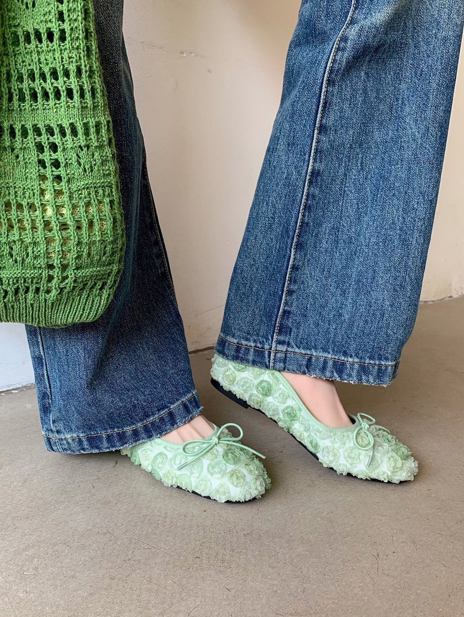 antonunpad's tweet photo. Local brands that actually COMFORTABLE under 200 k👀 : edisi shoes

worth it poll 👌🏻 https://t.co/wfDTj084JC