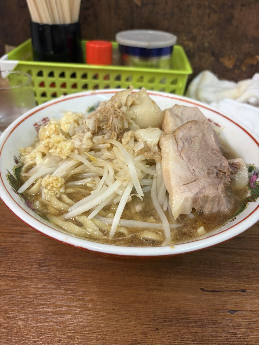 IER_MastEr's tweet photo. ラーメン二郎品川店
19:40接続 21:40着丼  ガチで今日の混み方何❓❓卵お亡くなり 相変わらず美味でした https://t.co/QthpiELvJw
