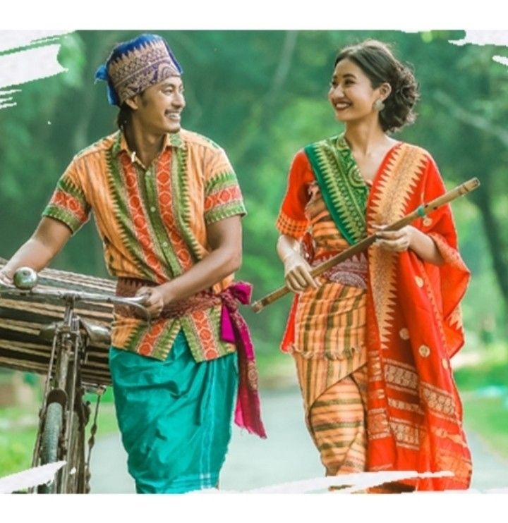carat2002stay's tweet photo. Why will an North East Indian Guy marry a CCP BOT pr a Cannibal Chinese like? North East Indian boy and girl both will look beautiful together 😍😍😍😍 https://t.co/X0ZF45r5v5