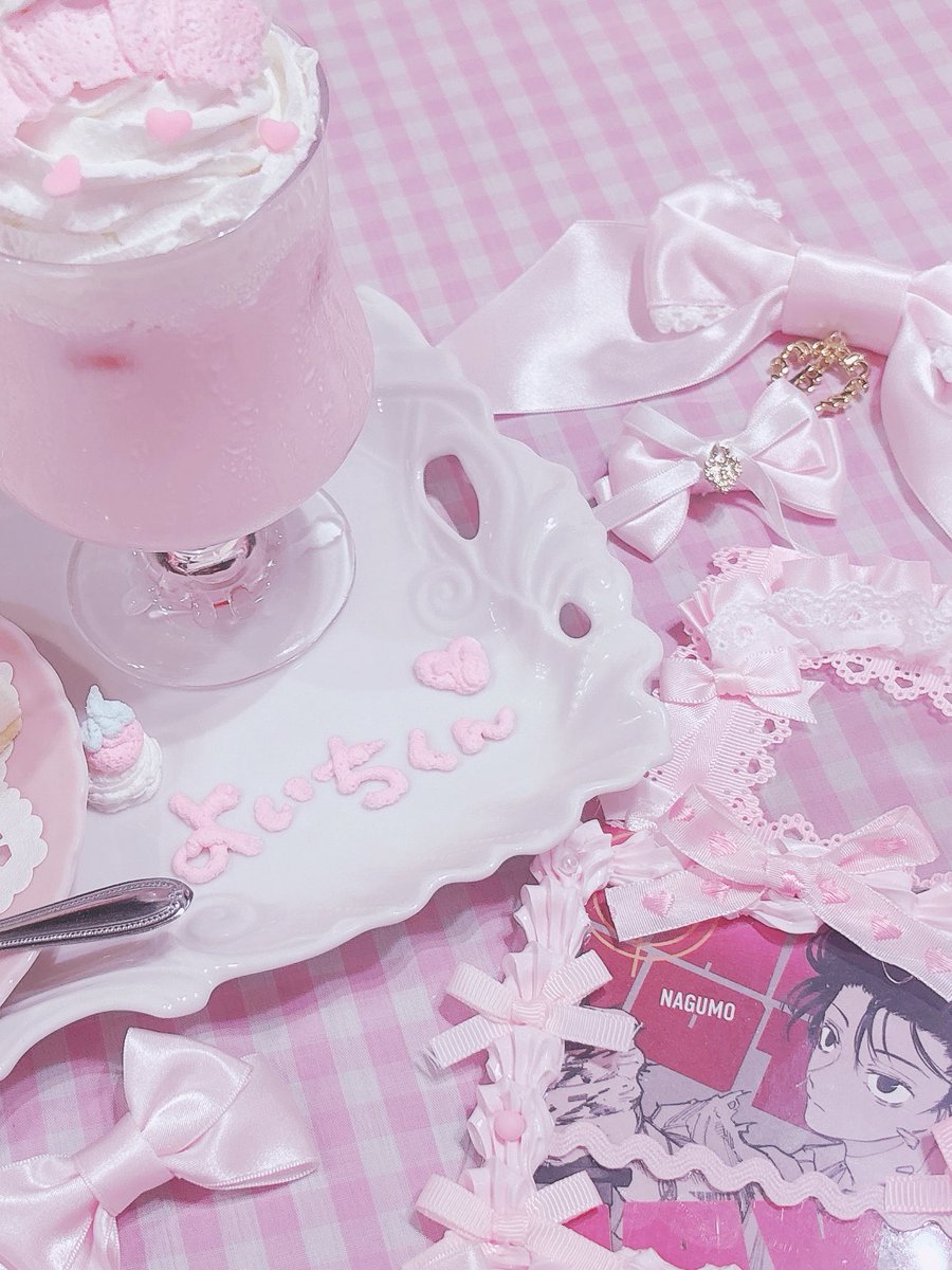 mmxxo4's tweet photo. ねこのいちごちゃんケーキセット♡ https://t.co/NrICr8M6KT