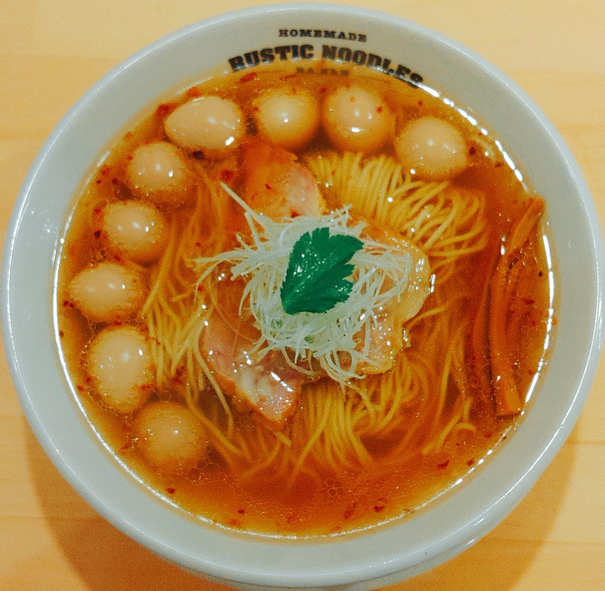 shinjigo46's tweet photo. #RusticNoodles@愛宕

☑️ 焼き葱ざる中華
☑️ 旨味ソバ 汐

元気ですか～
元気があれば連食もできる！

「お味はどうか」って？
危ぶむなかれ迷わず啜れよ
啜れば最高だってわかるさ

いいか、美味いの食う前から負けること考えるバカがいるかよ！

それでは最後にご唱和ください～
1、2、3、だぁ～！ https://t.co/YbFFtvv2mt