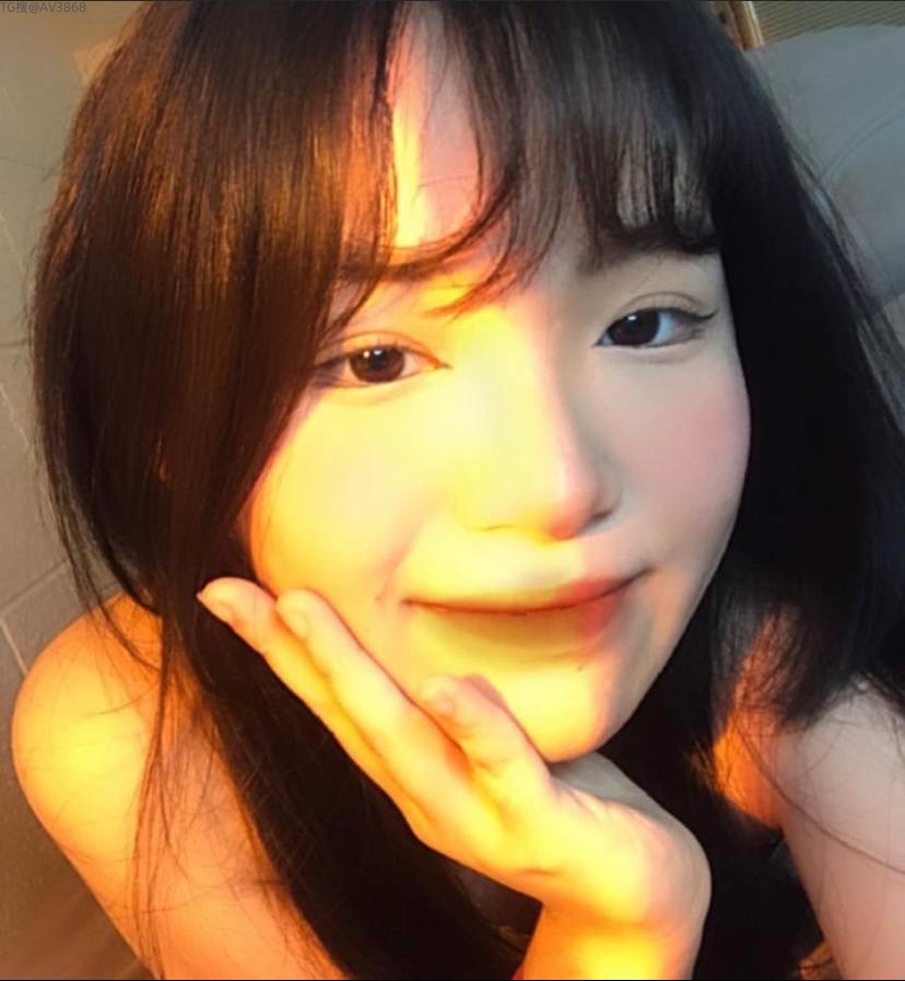 hrrrnbb4's tweet photo. 【试看】可爱小姐姐发给男友🥵🥵身材真的好好
进Vip私密群看更多完整mls稀有资源。
【新Vip群 开张优惠！！只需RM29❗️❗️❗️目前已有1000+资源❗️ 而且还是永久的❗️】
不赚钱，主要是筹钱去买更多稀有的 发出来给member，所以还会一直更新
👇👇要的PM👇👇
TLG：@jameschinggg https://t.co/kxsaJh5ebs