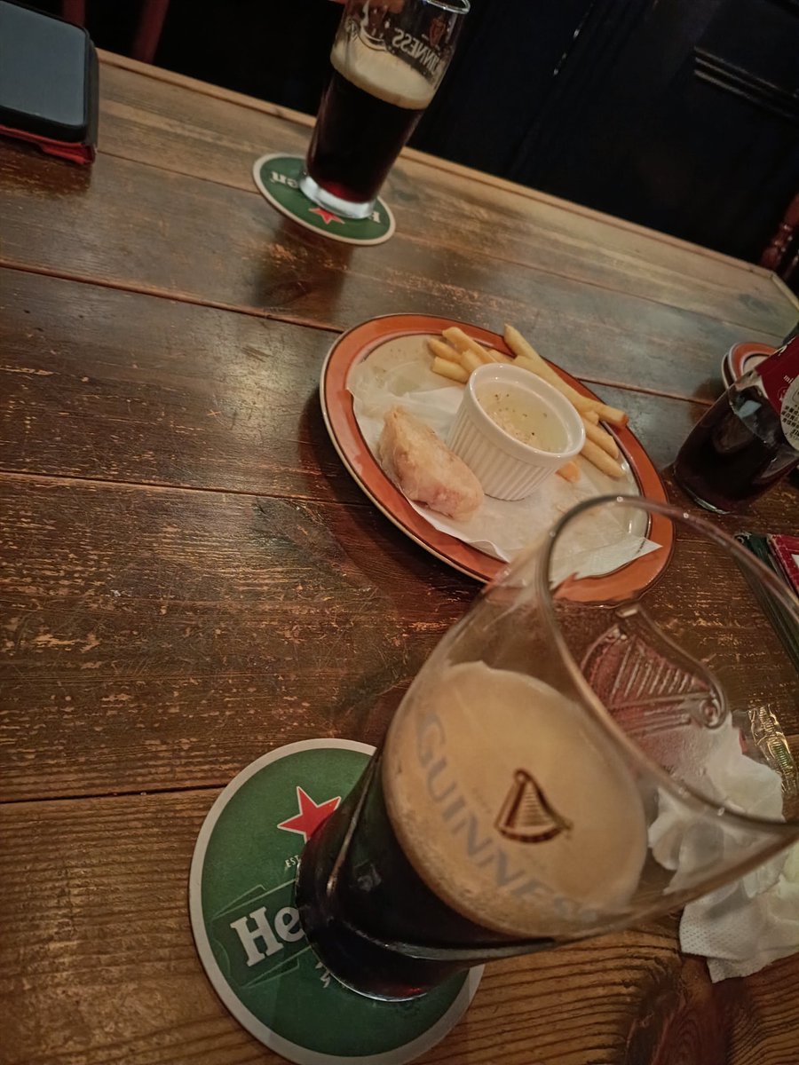 eidivrod's tweet photo. 新潟駅前でフィッシュ＆チップスでGUINNESSな夜〜 https://t.co/CNFWOmerZH
