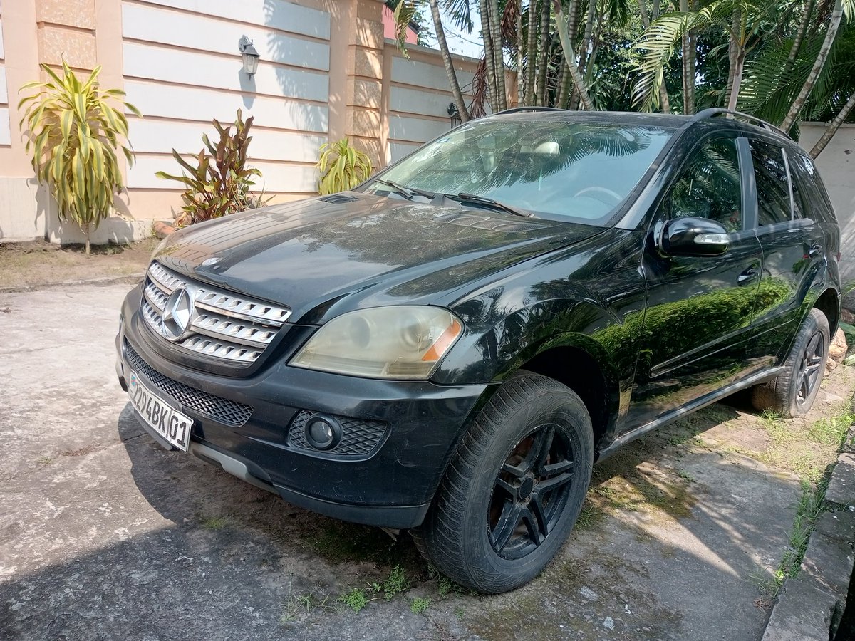 occkin's tweet photo. MERCEDEZ ML350, PRIX: 8.000$⚠️
Très bon état, Couleur d'origine 
Automatique 
Volant gauche 
Essence 
6 cylindres 
Climatisation ok 
Kilométrage 62942
Localisation Ngaliema
Phone 0829951769

#kinshasa #business #fimbu #leopard #coupedumonde https://t.co/PW16yExjHY