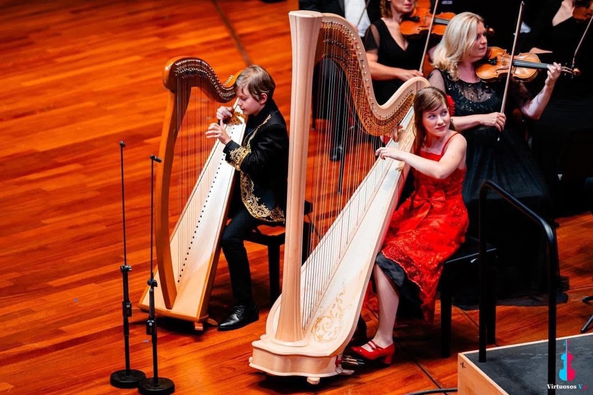 VirtuososTalent's tweet photo. #Virtuosos Masters and Apprentices concert: young talents and world-renowned artists @PlacidoDomingo and István Várdai.
https://t.co/NkBCzbj6he
📺 To be streamed in 3 parts on our YouTube channel, the first premiere airing today, the 19th June (Friday) at 7:00 PM (CET). https://t.co/9CBtGtLVMJ