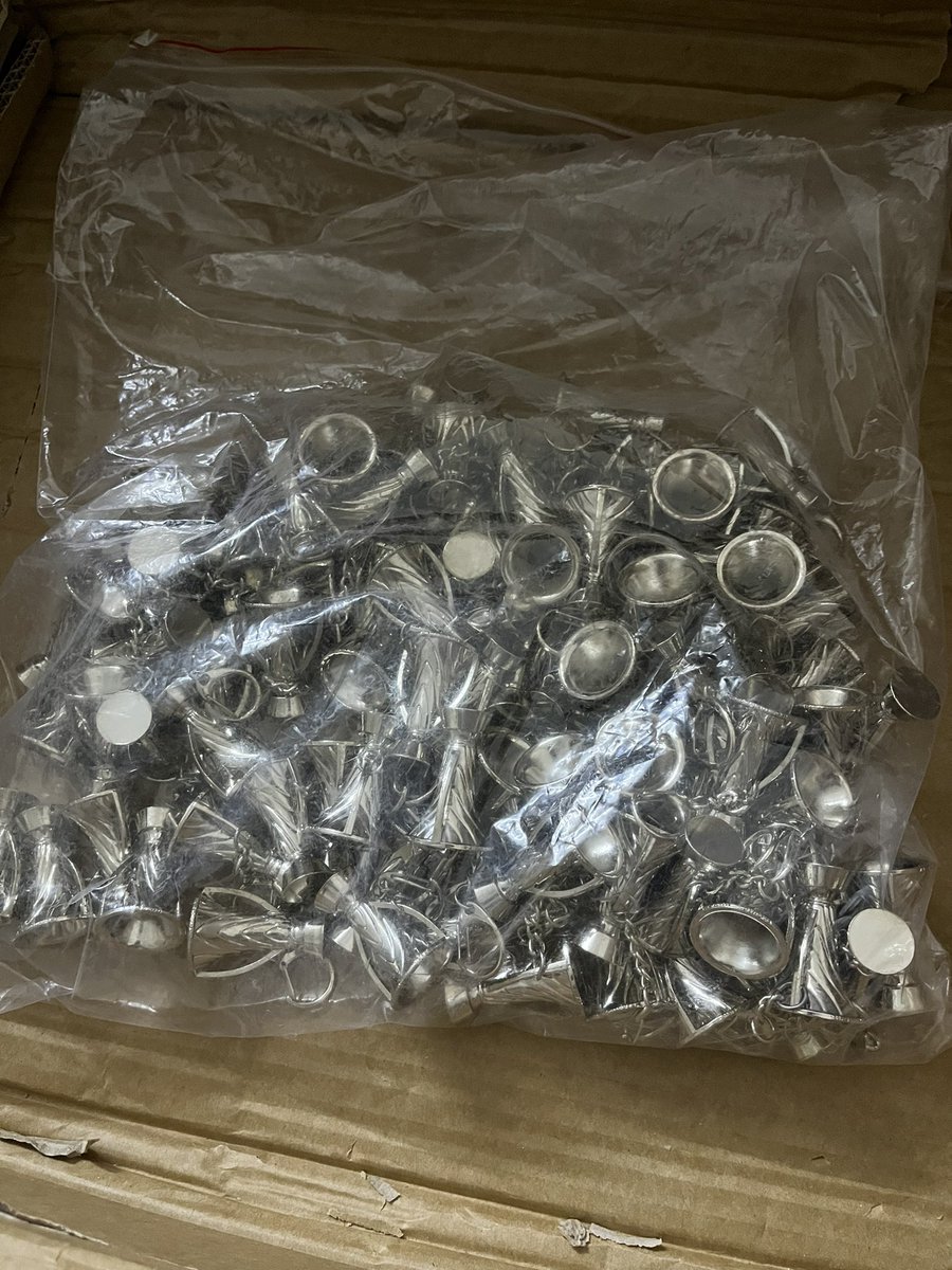 lqpl79's tweet photo. ميدالية النخبة متوفرة الآن بسعر 38 ريال فقط للحبة.

للطلب والاستفسار عبر الواتساب
0566573519

يوجد توصيل داخل جدة، وشحن لجميع مدن المملكة عبر ريدبوكس.
الكمية محدودة #الاهلي #بطل_النخبة https://t.co/ajo8tW2BJw