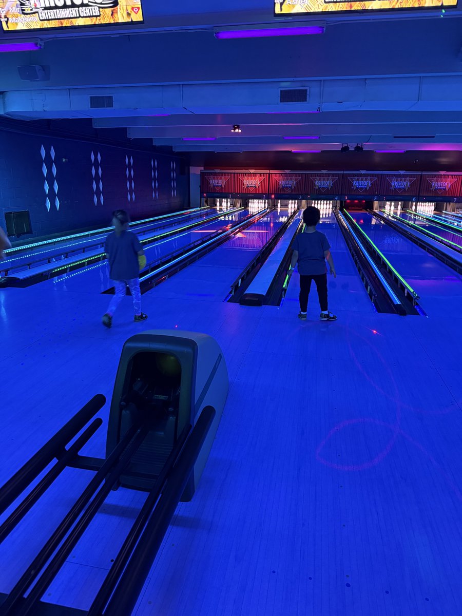 Goddard3rdLake's tweet photo. 🎳 Strike! Spare! Smiles everywhere! 🎳

Our School Age students had a fantastic time on their bowling field trip! From cheering on their friends to celebrating strikes and spares, the lanes were filled with excitement, laughter, and friendly competition.

We had a ball!... https://t.co/2Jc9wjCwh9