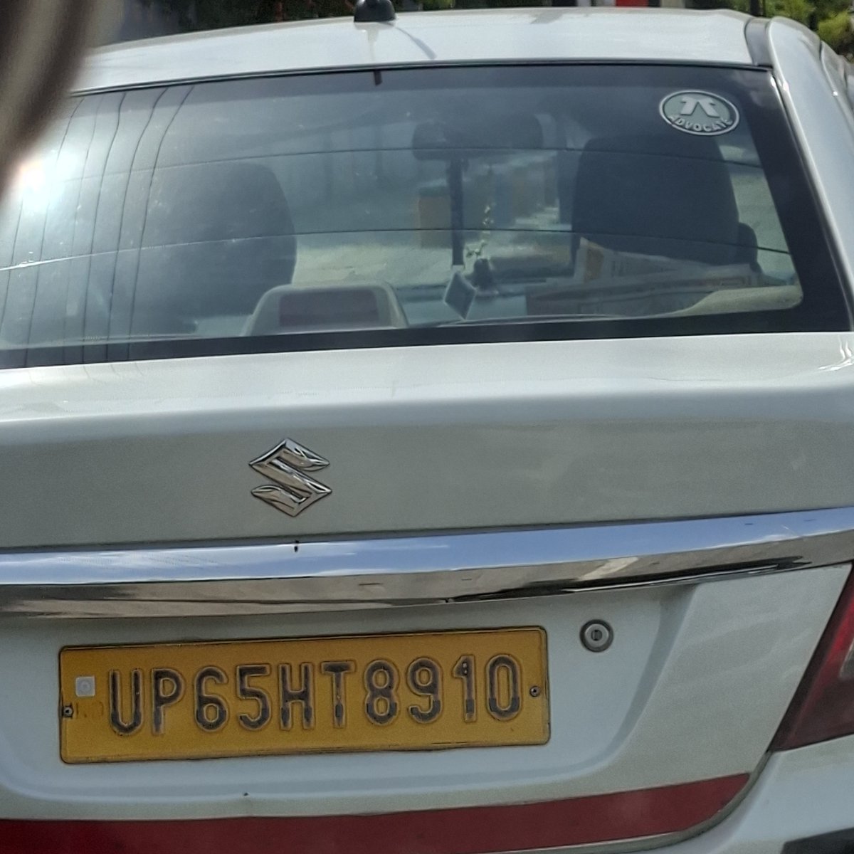 ChegvewaraAdv's tweet photo. @RtoVaranasi @Rto_Varanasi @uptrafficpolice @varanasitraffic @Addldcp_traffic महोदय इस तरह के लोगों लगे व्यावसायिक वाहनों पर शख्त कार्यवाही होनी चाहिए https://t.co/0LKeGVG7Eo