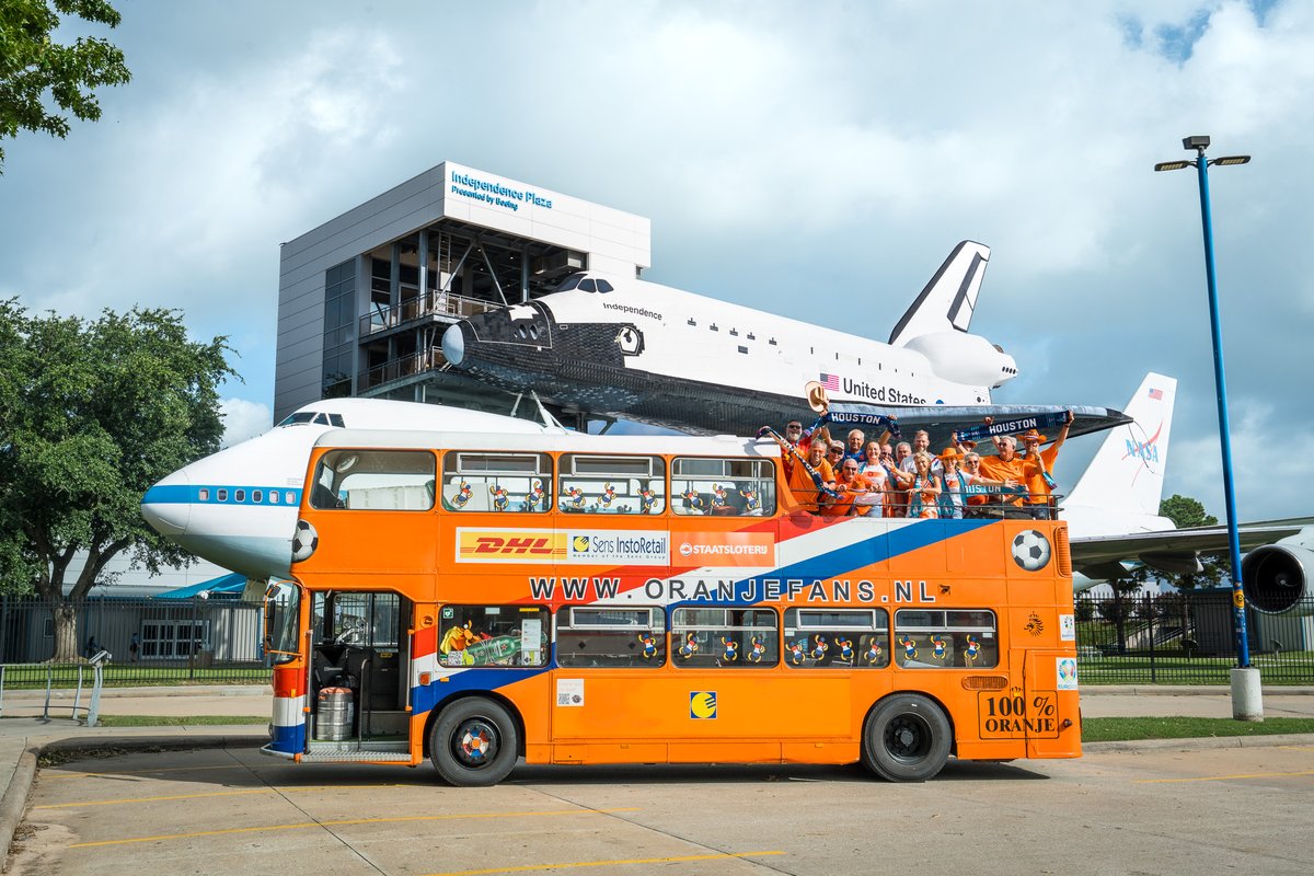 SpaceCenterHou tweet picture