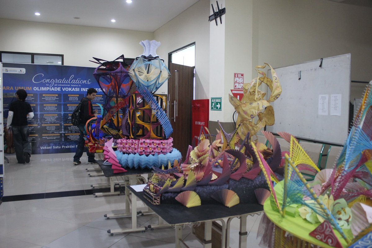 xseordinary's tweet photo. sumpah ga ekspek nirmana promax dkv ub https://t.co/81CsPAfuVH
