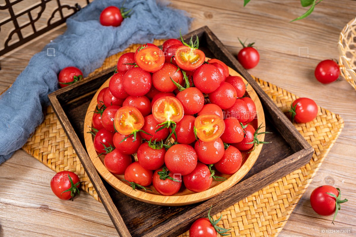 VMarkovkin's tweet photo. This sun-ripened cherry tomato blend is juicy, sweet, and perfect for salads—zero artificial additives, pure garden freshness that’s a game-changer for quick meals!， https://t.co/X5nKbNaRjK