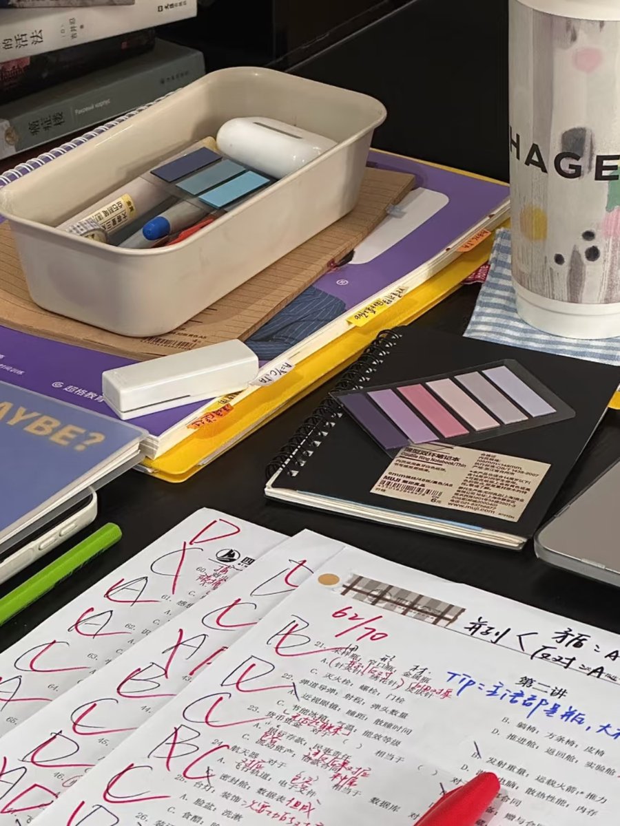 ArthurRobszrb6's tweet photo. Just wrapped up a productive morning sync with my cross-team partners! New project milestones are locked in, time to fuel up with that iced coffee I’ve been craving. #WorkVibes #TeamWork， https://t.co/Siglvboe8j