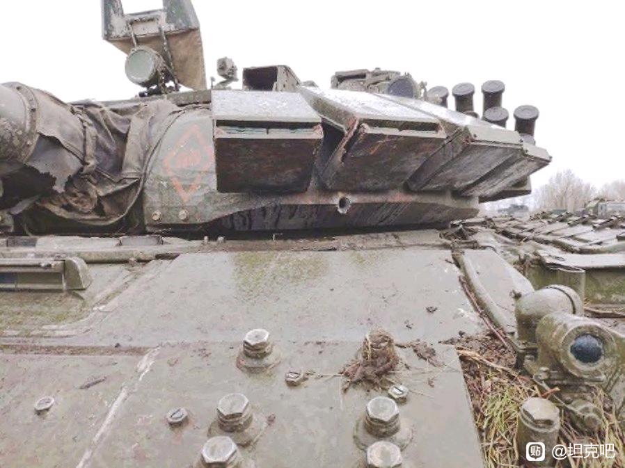 ALTRIA24's tweet photo. @WarThunder look how gaijin did to their russia tanks! u cant penetrate any of this in game,  the only thing they do is buff russia and nerf other tech tree,russia already became the,only nation that can over 55%winrate in toptier,and they still trying to nerf USA https://t.co/Mml89LY8od