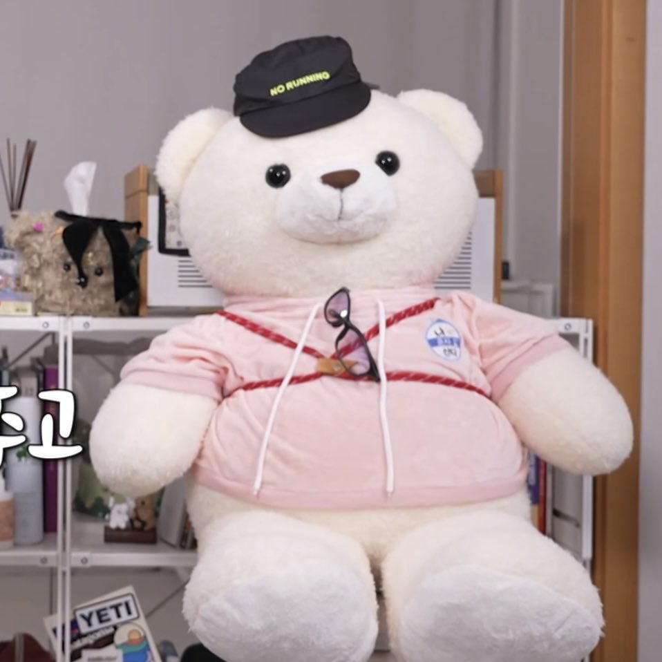Ryuchinnyeo's tweet photo. 아 잠만 이제알았어
윌슨 류혜영 따라입은거엿어 
ㅋㅋㅋㅋㅋㅋㅋㅋㅋㅋㅋㅋㅋㅋㅋㅋㅋㅋㅋㅋㅋㅋㅋㅋㅋㅋㅋㅋㅋㅋ https://t.co/7FSEQIW6sJ