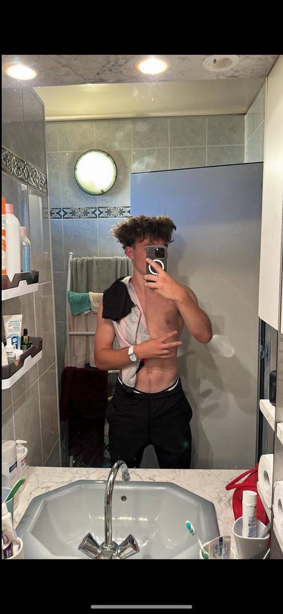 Sorry2secrett's tweet photo. Passe en pv si t’en veux plus sur Ethan offy 😉💶 

(Consensual +18) https://t.co/Xfysi1pvt4