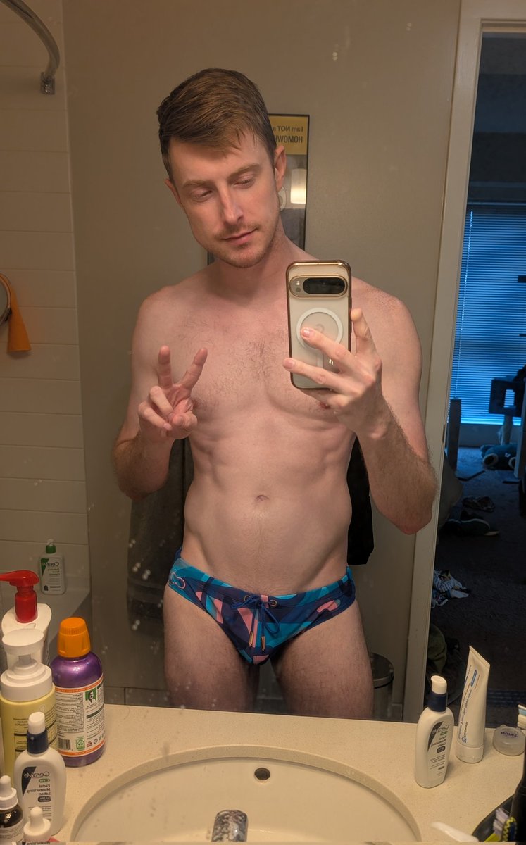 Chris tweet media