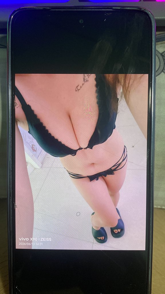 027FQ8023's tweet photo. 抖音聊的小少妇，不让我操老婆，让我忍一晚上明天让我操她 哈哈哈 #监利 #少妇 https://t.co/ox31gwKoZZ