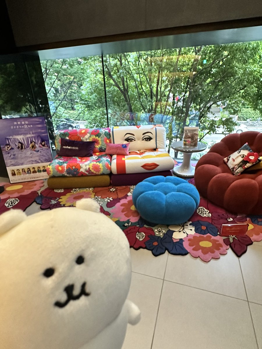 cookie0622's tweet photo. お席もよろしく…みなさんのみたコトない姿が観られて、げらげら笑った🤣
和希そらｻﾏ、めちゃくちゃかわいいお姿だったし、、久々見たみぞたく、お姉様方に翻弄されてた😇

最後は望海さんと、ガスパチョぉ、トゥー・ゴー🧄🍅 https://t.co/dnURYXXcnp