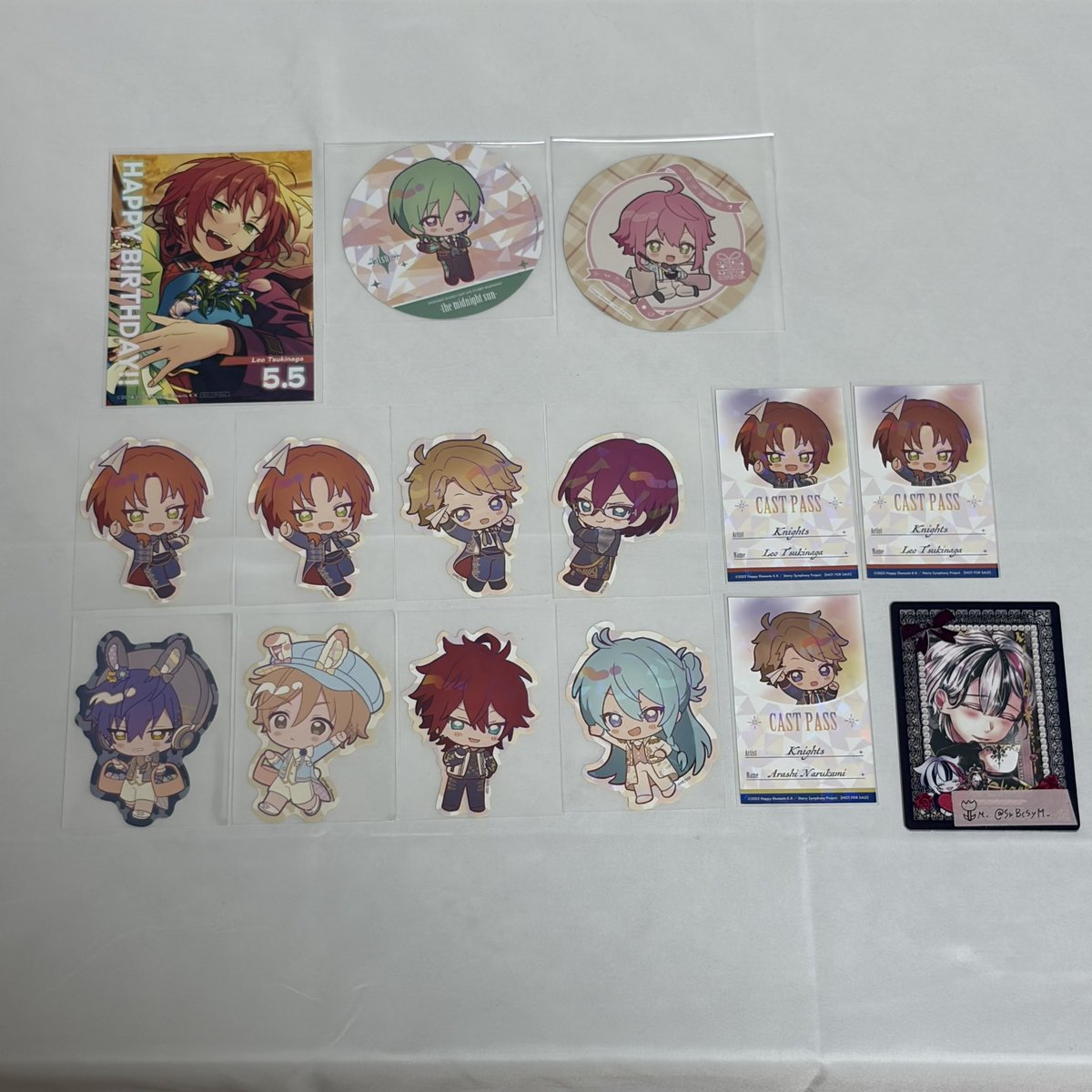 SrBcSyM_'s tweet photo. 【交換・譲渡】
あんさんぶるスターズ！！ あんスタ
アニカフェ コースター ステッカー アクスタ
バーチャル大阪駅 3.0 アクスタ

求:同異種 凛月 創 ひなた ゆうた 颯馬(身内分) or ご希望額＋送料

譲:画像参照

⭐️郵送での交換のみ
⭐️お支払いはPayPayのみ
⭐️お気軽にお声かけください https://t.co/FmUxtU3joT