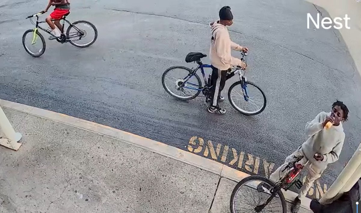 fox28columbus's tweet photo. HAVE YOU SEEN THEM? 4 teen suspects, 1 of whom pulled a gun, at larger after market robbery: police >> https://t.co/XlrMICqDoo https://t.co/cZh6SatnnJ