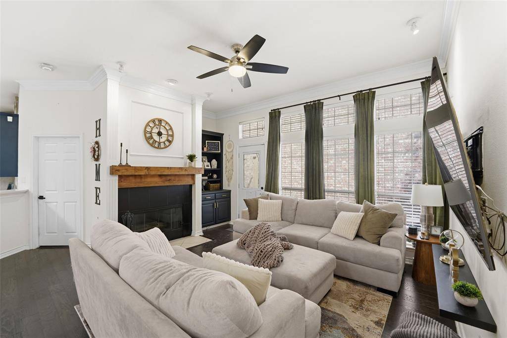 krushjones's tweet photo. New Listing Price: $475,000
8609 Old Oak Drive, Irving, TX 75063 is a fantastic property with 3 bedrooms and 2.0 bathrooms.
See more here: https://t.co/TBGxSbmNkQ https://t.co/ImeATlO6U2