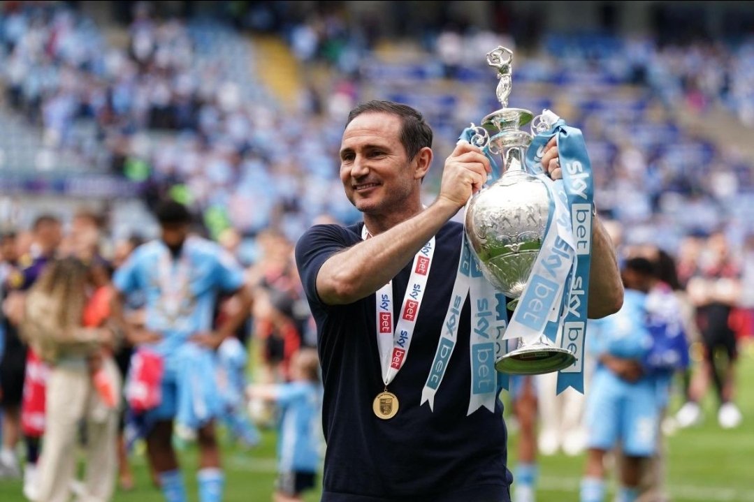 Futball_Newss's tweet photo. 💣🚨 Frank Lampard is closing in on a new deal at Coventry City.
Negotiations progressing well and agreement getting closer 🔥 https://t.co/ilPZOtsHbS