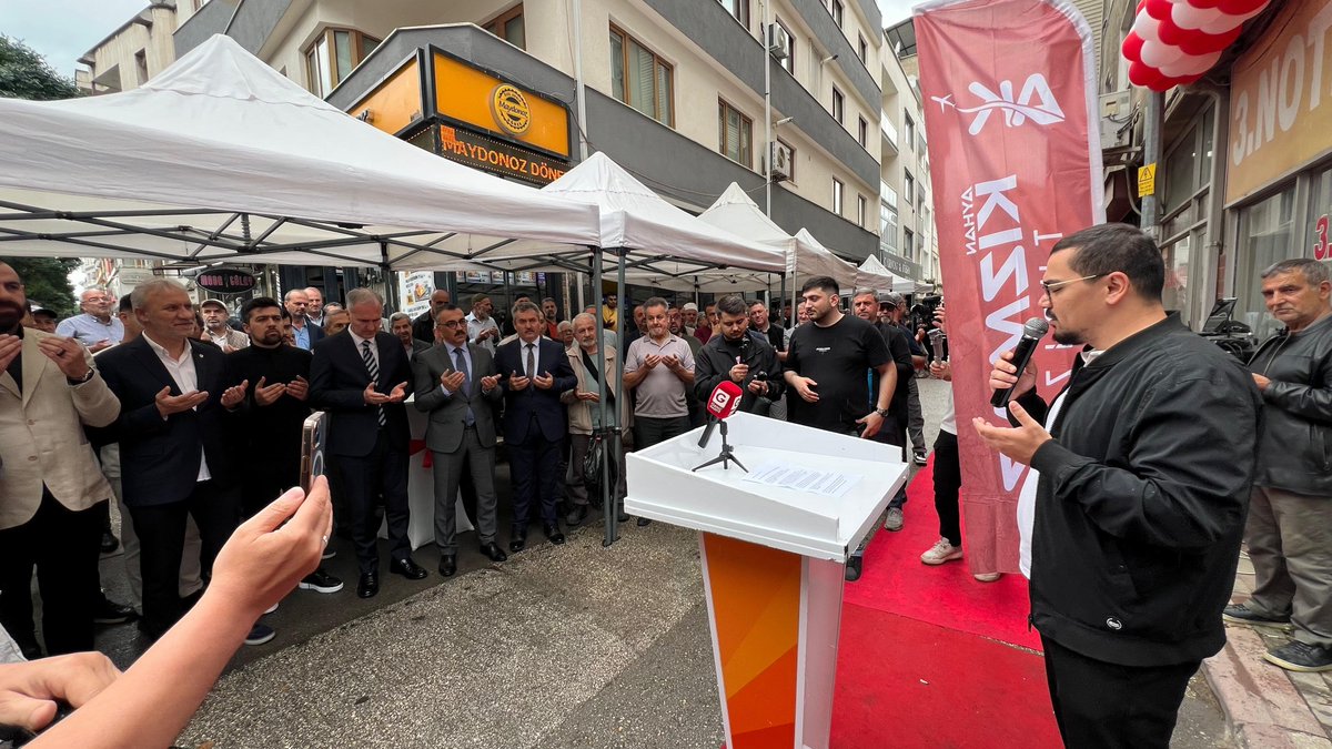 inegolakgenc's tweet photo. İnegöl AK Parti Gençlik Kolları olarak, umre ve hac organizasyonları alanında hizmet verecek olan Kızmaz Turizm’in açılış programına katılım sağladık.

Kızmaz Turizm’e hayırlı ve bereketli kazançlar diliyoruz. https://t.co/pmBGhyn2PZ