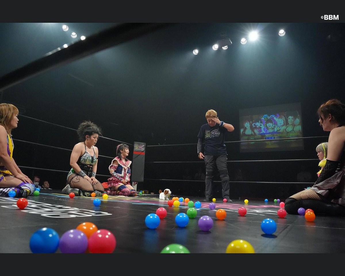 shupromobile's tweet photo. 【週刊プロレスmobile】金ガチャでハードコアならぬ、ハチャメチャ“ソフトコア”戦!?…マーベラス「金ガチャ」新木場詳報
https://t.co/jMbc1mJstE
#週プロモバイル #金ガチャ #マーベラスプロレス #Marvelouspro https://t.co/KpBGcjAEOp