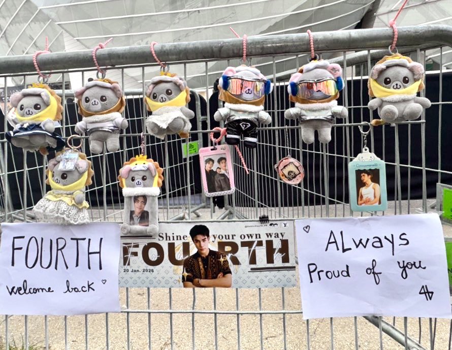 GeminiFourth_FR's tweet photo. FOURTH FRIEND OF LV
#LouisVuittonxFourth
#Fourthnattawat #โฟร์ทณัฐวรรธน์

Banners in the making… ⏳

What do you think the theme will be?

From lovingly handmade banners (before the fanbase existed), to the beautifully crafted banners designed by our team, what a journey it’s been!
We will always do our best to represent  French and international Khunnoos and to be there, supporting our Fourth every step of the way! 🇫🇷

We can’t wait to share this one with you! 🤩