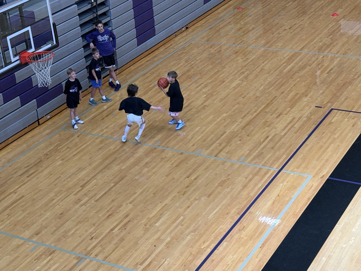 RMHS_Basketball's tweet photo. https://t.co/I5HyfG1evy