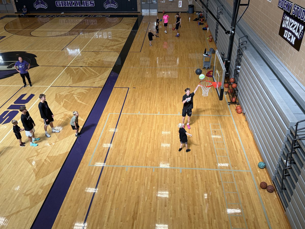 RMHS_Basketball's tweet photo. https://t.co/I5HyfG1evy