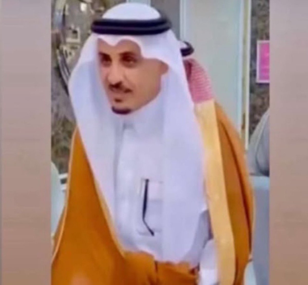 R1388q's tweet photo. ابارك لسعادة اللواء حاتم بن علي الذيابي ترقيته لرتبة لواء والله يوفقه ابو عدي رجل محب لوطنه ومجتمعه ويستاهل كل خير https://t.co/vvbZvmK2d4