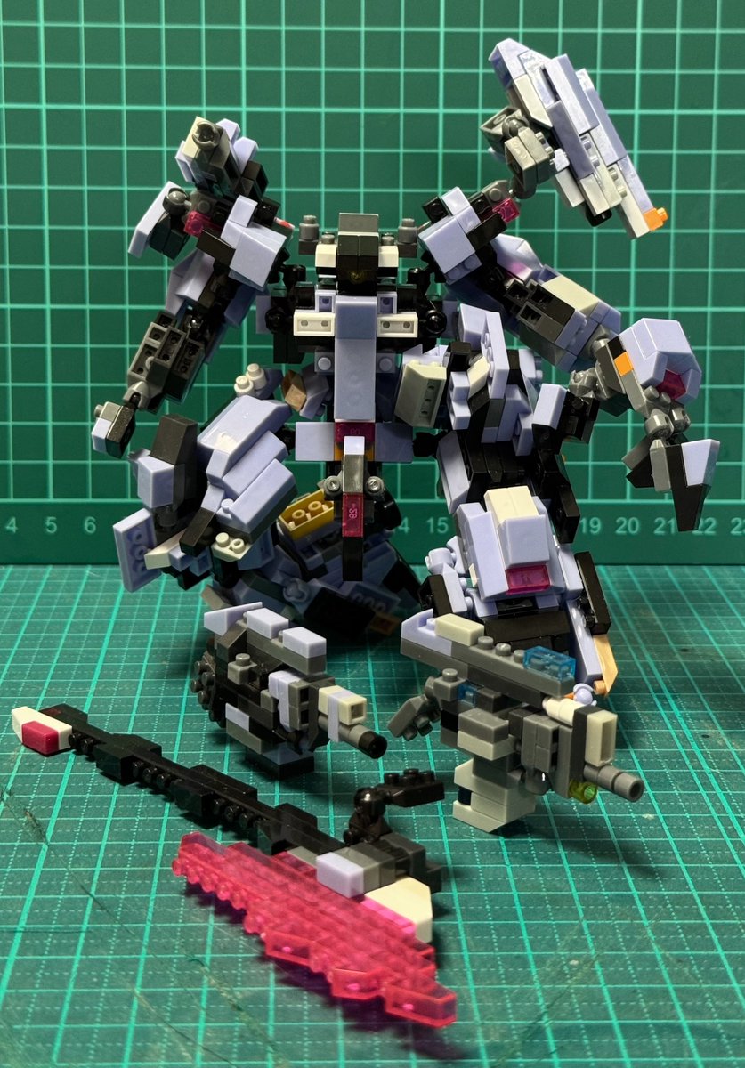 Power_Doctrine's tweet photo. 最新のフレーム構造に合わせて全体的にバージョンアップ⤴️

肩部武装はより広い射角を取れるよう改良

#プチブロック https://t.co/yV8cM01EF6