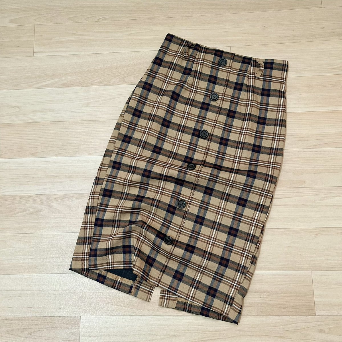 gummybearstuff's tweet photo. INGNI กระโปรงยาวลายสก็อต
เอว27-28 สะโพก36 ยาว26”
🍎80บาท

#ส่งต่อ #เสื้อผ้ามือสอง #ส่งต่อเสื้อผ้า 
#เสื้อผ้ามือ2 #เสื้อผ้ามือสองสภาพดี #ส่งต่อเสื้อผ้ามือสอง #ส่งต่อเสื้อผ้ามือ2 https://t.co/M6LmFRXnIB