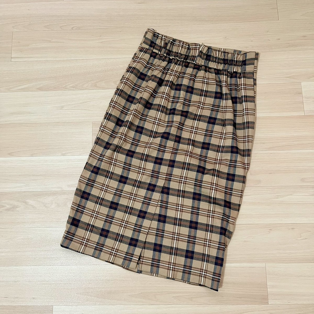 gummybearstuff's tweet photo. INGNI กระโปรงยาวลายสก็อต
เอว27-28 สะโพก36 ยาว26”
🍎80บาท

#ส่งต่อ #เสื้อผ้ามือสอง #ส่งต่อเสื้อผ้า 
#เสื้อผ้ามือ2 #เสื้อผ้ามือสองสภาพดี #ส่งต่อเสื้อผ้ามือสอง #ส่งต่อเสื้อผ้ามือ2 https://t.co/M6LmFRXnIB
