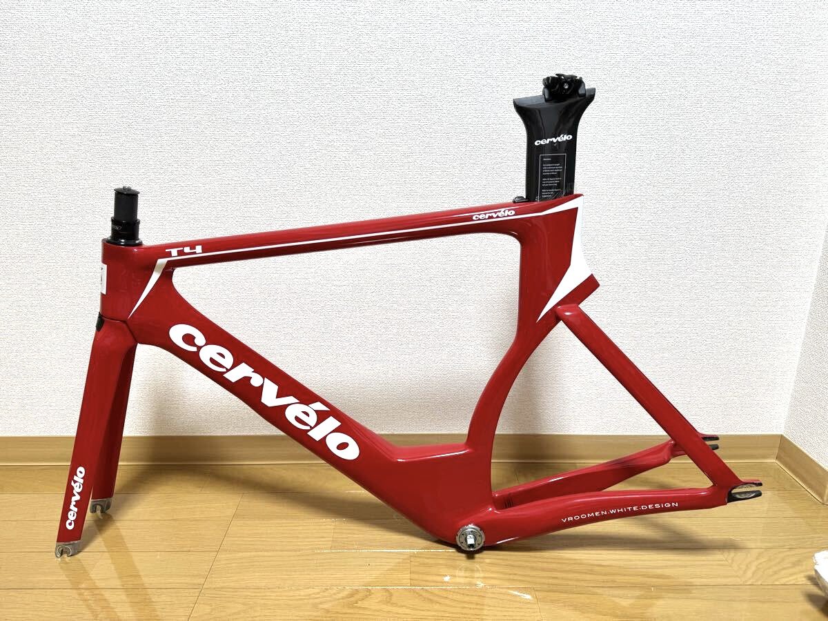 communionidn's tweet photo. Cervelo T4 track racing carbon frameset 54 size red/white color
*Used
Good condition
Price: Ask
#communionidn #communion #fnfjb https://t.co/H8YZrdFk2c