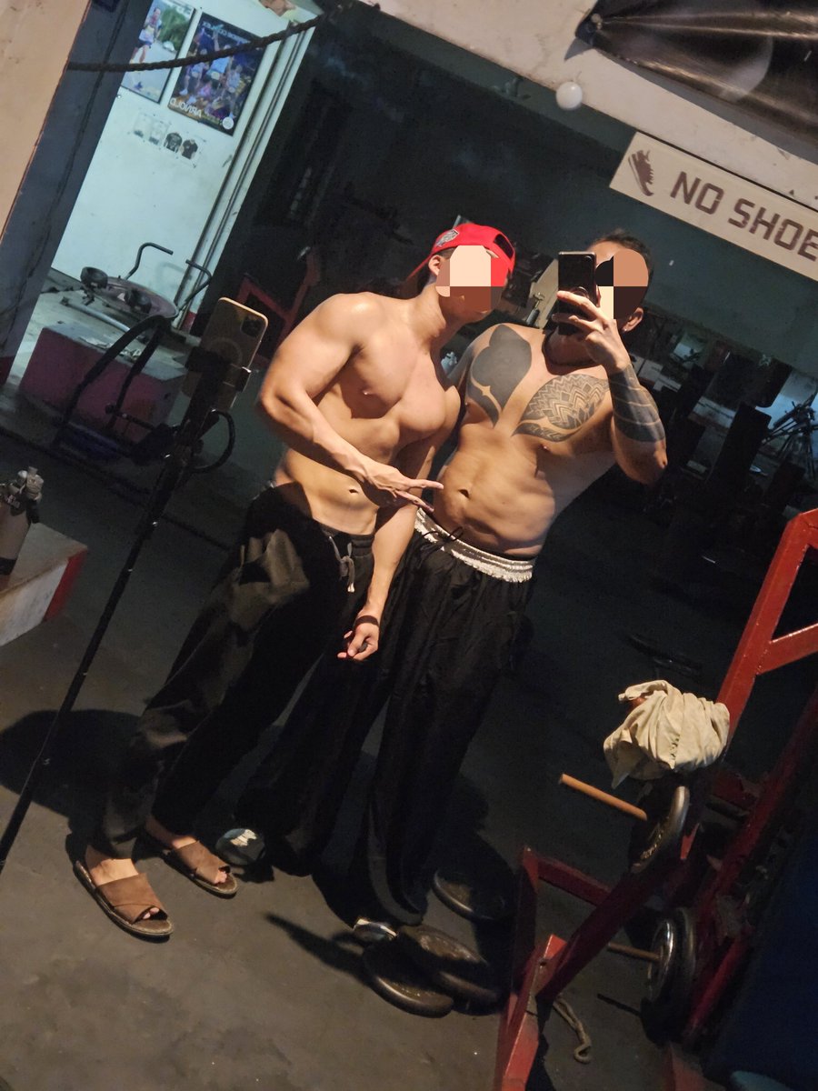 Dustdedvo's tweet photo. Like father like son lol..... https://t.co/jlBvHsMUrr